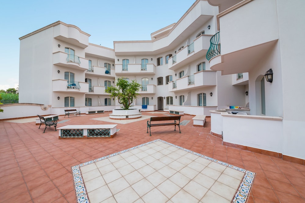 Nicolaus Prime Il Gabbiano Hotel 54/56