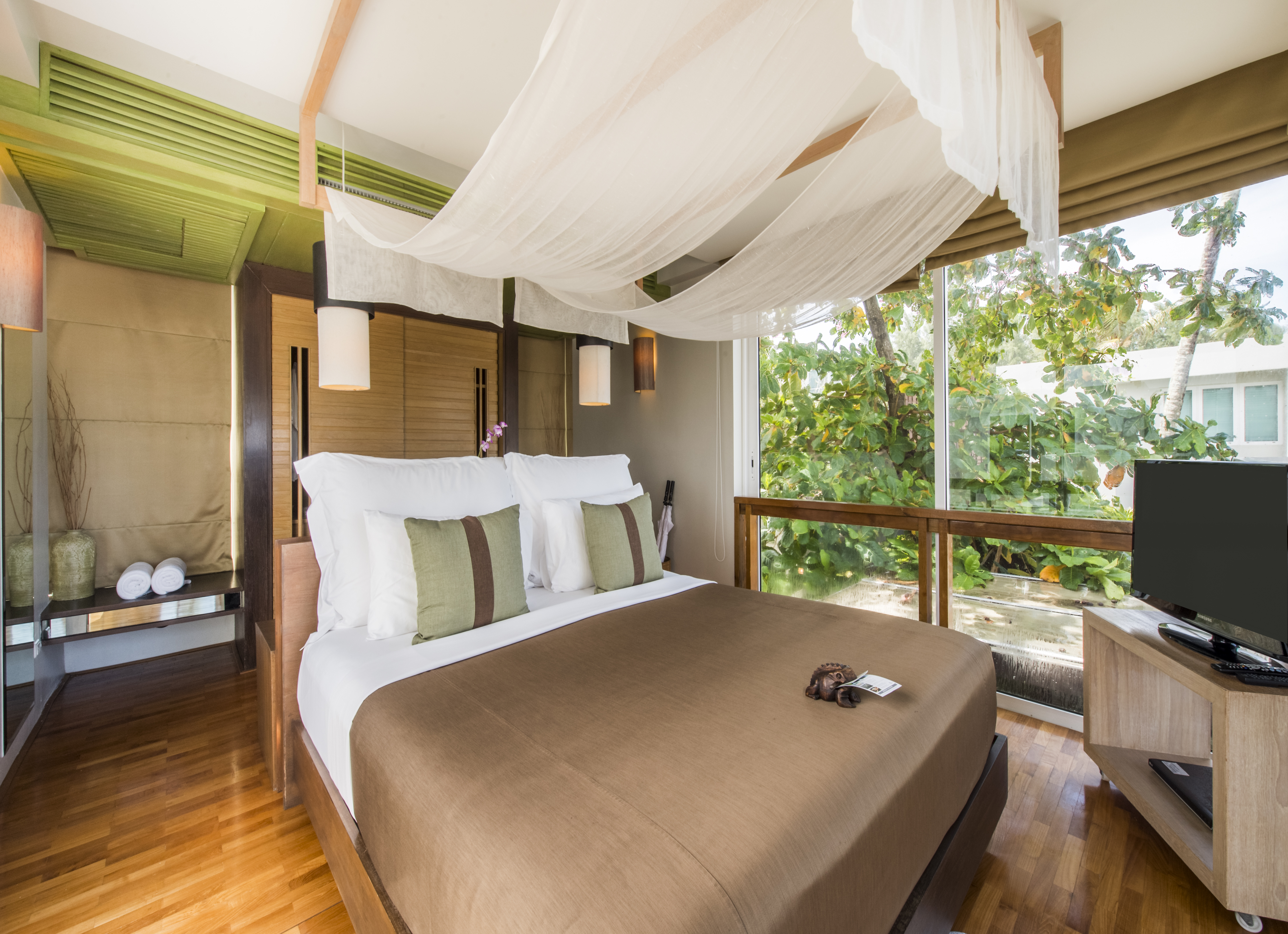 4 Bedrooms, Pool, Villa, Beach Front