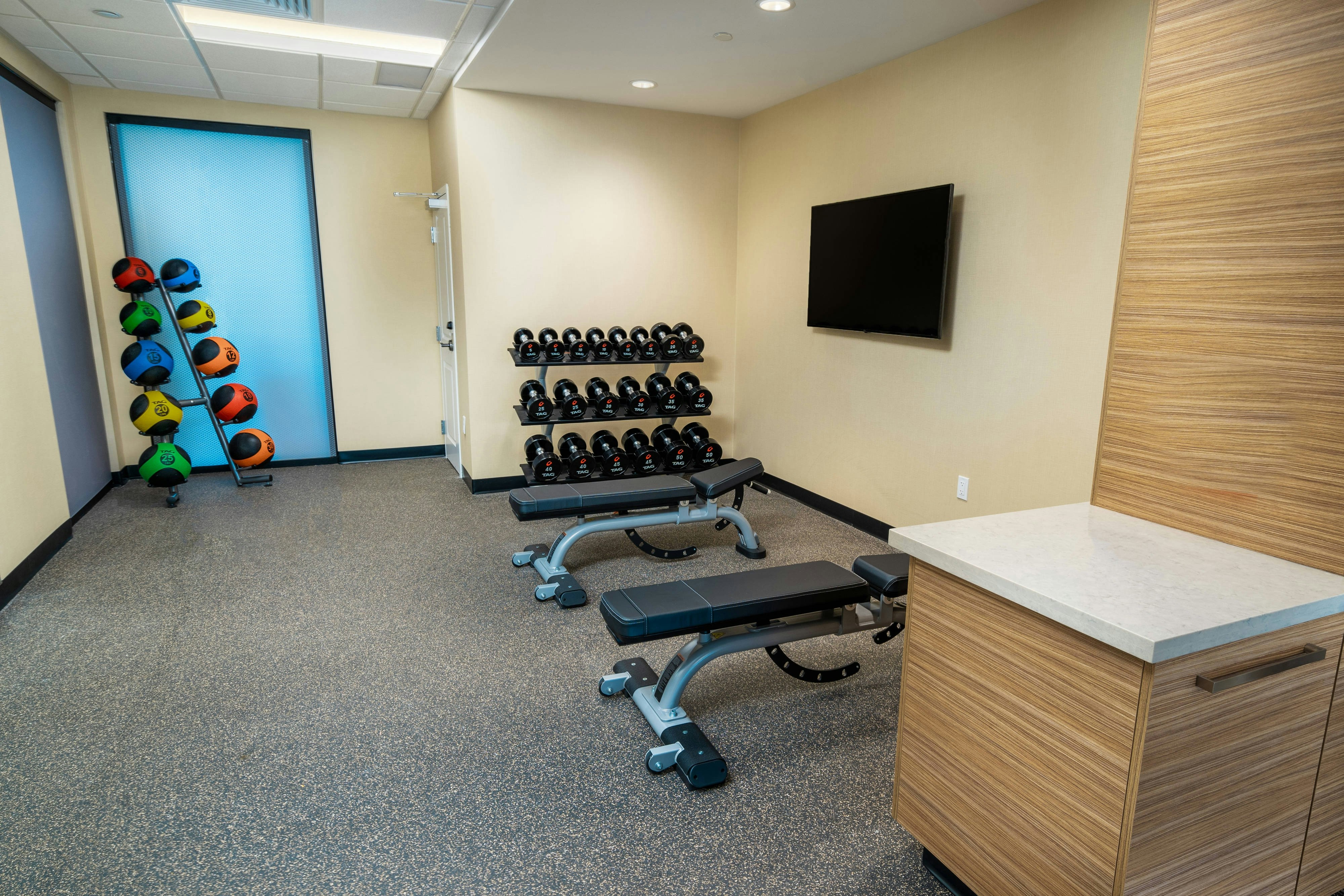 TownePlace Suites by Marriott Irvine Lake Forest 29/46