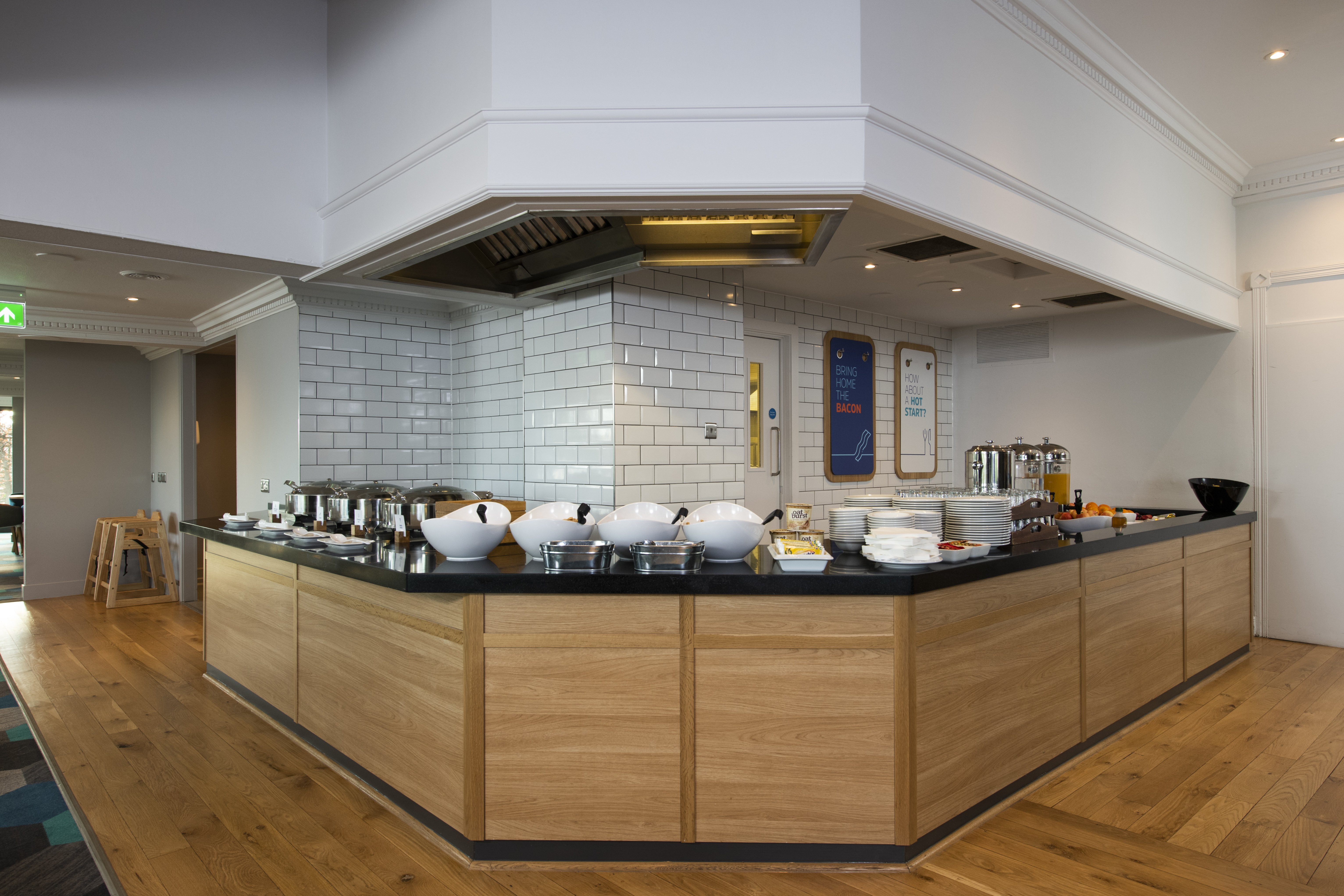 Holiday Inn Express Edinburgh City West 5/52