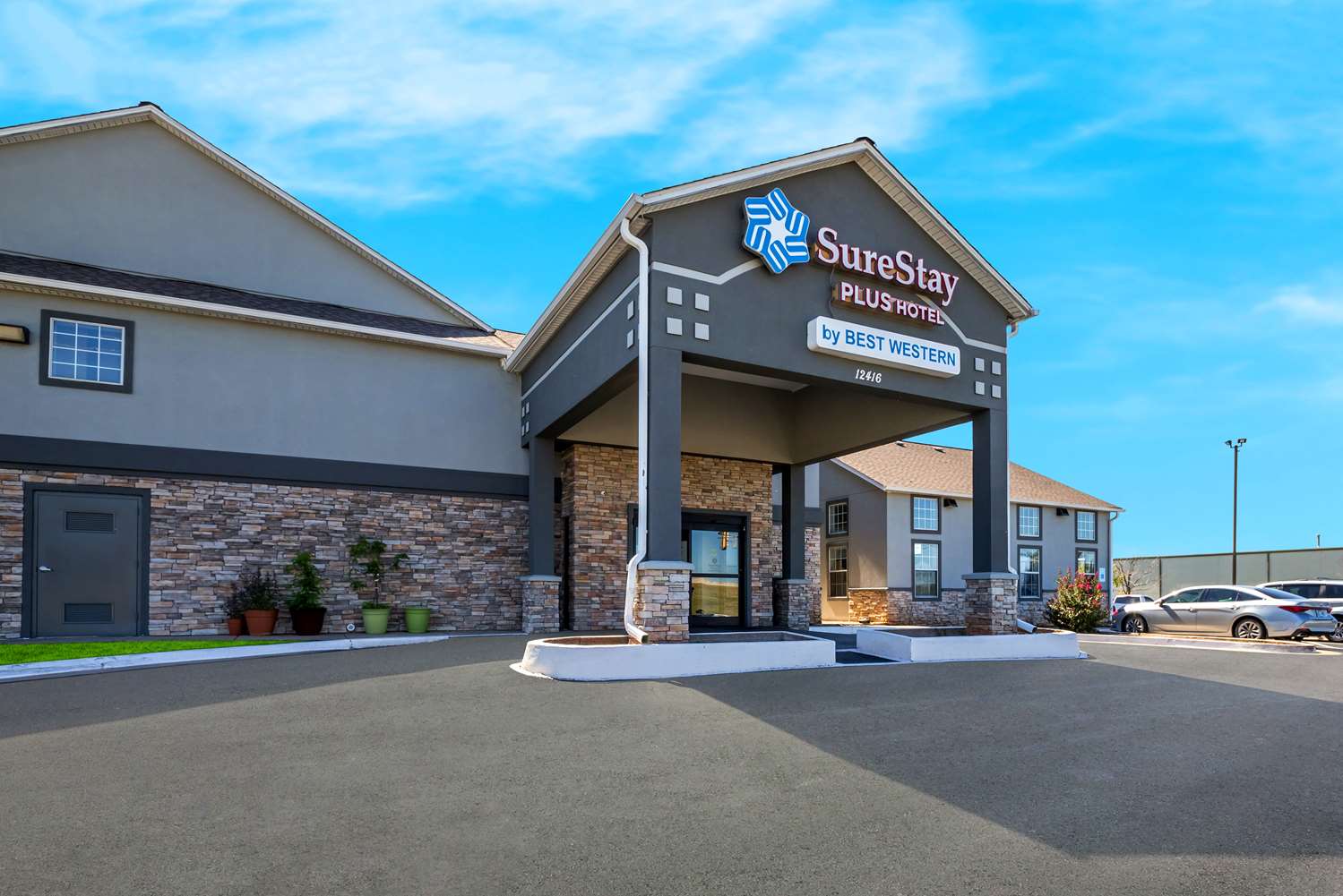 SureStay Plus Hotel by Best Western Tulsa East 11/12