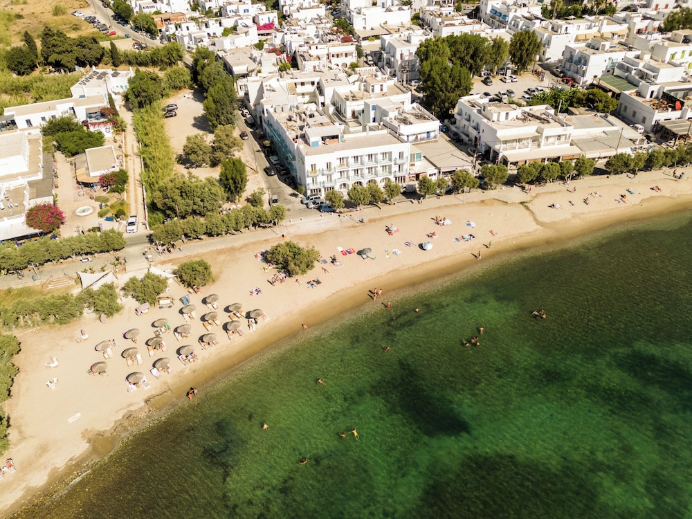 Play Paros, a member of Brown Hotels 52/62