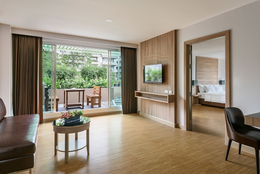 Adelphi Grande Sukhumvit 40/70