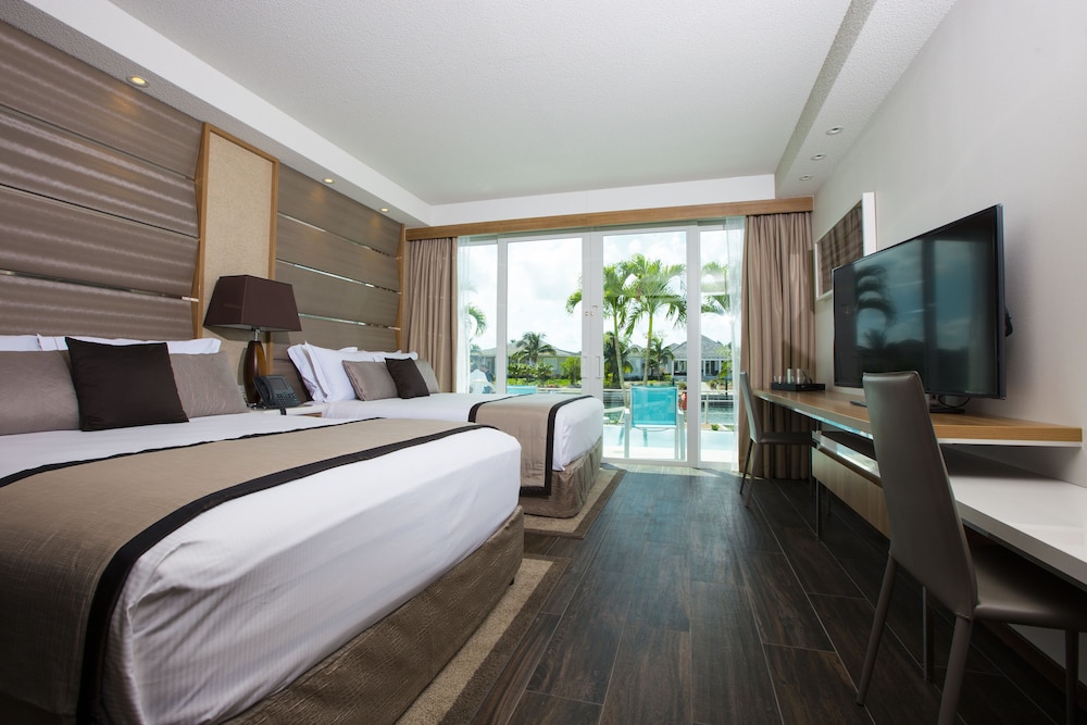 Hilton At Resorts World Bimini 15/49