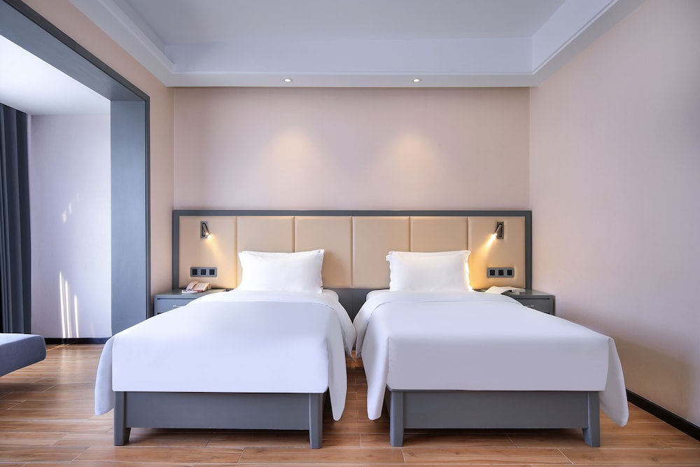 Wing Hotel Guilin - Central Square 22/50
