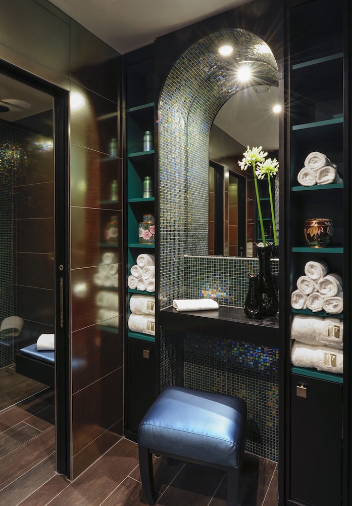 Hotel Tiffany By Fassbind 37/68