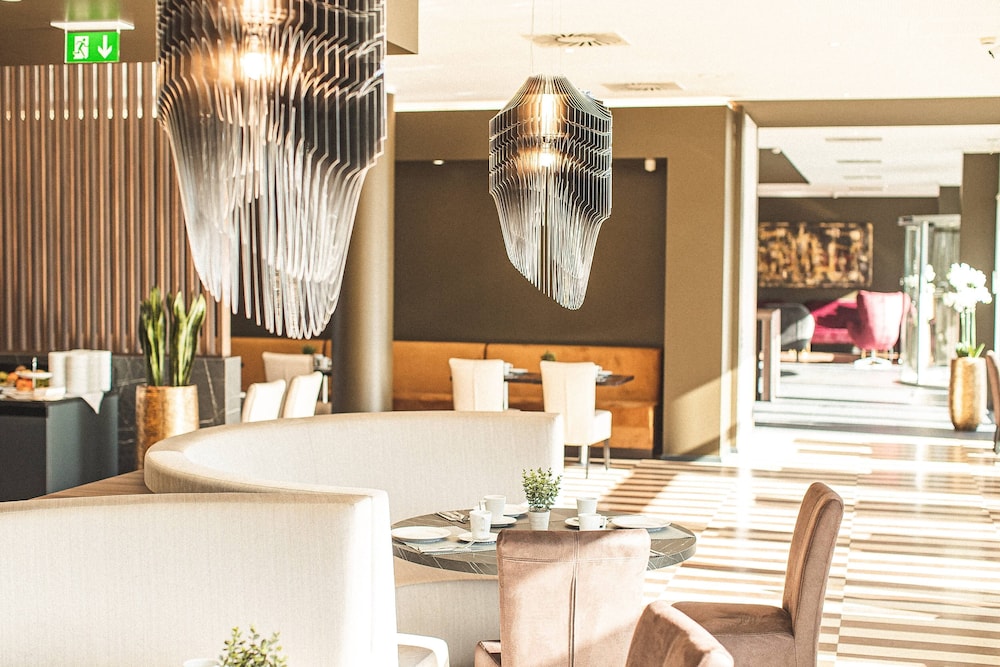 Plaza Premium Karlsruhe 30/35