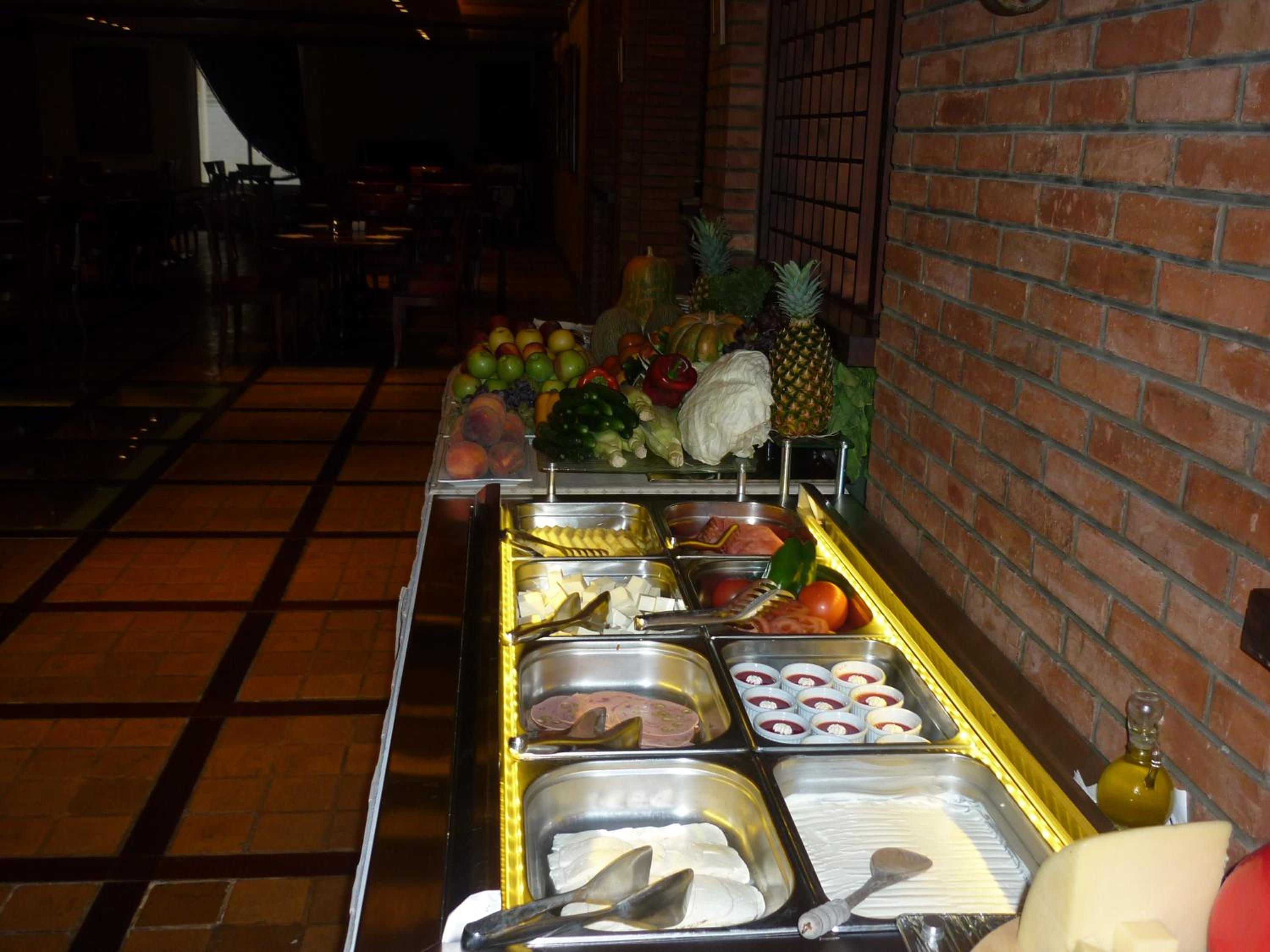 Promenade Hotel 15/25