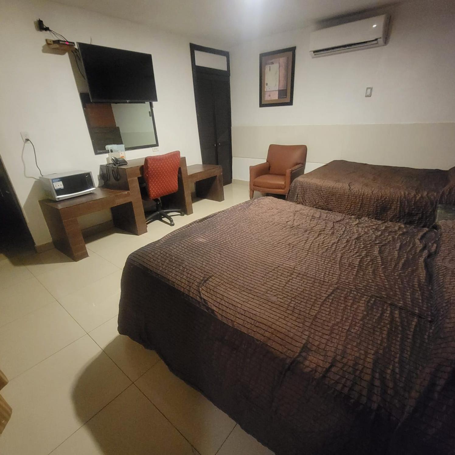 Hotel Villa del Sol Chihuahua 23/35