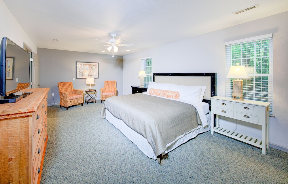 Room at Hilton Vacation Club Beachwoods Kitty Hawk, KITTY HAWK - NC