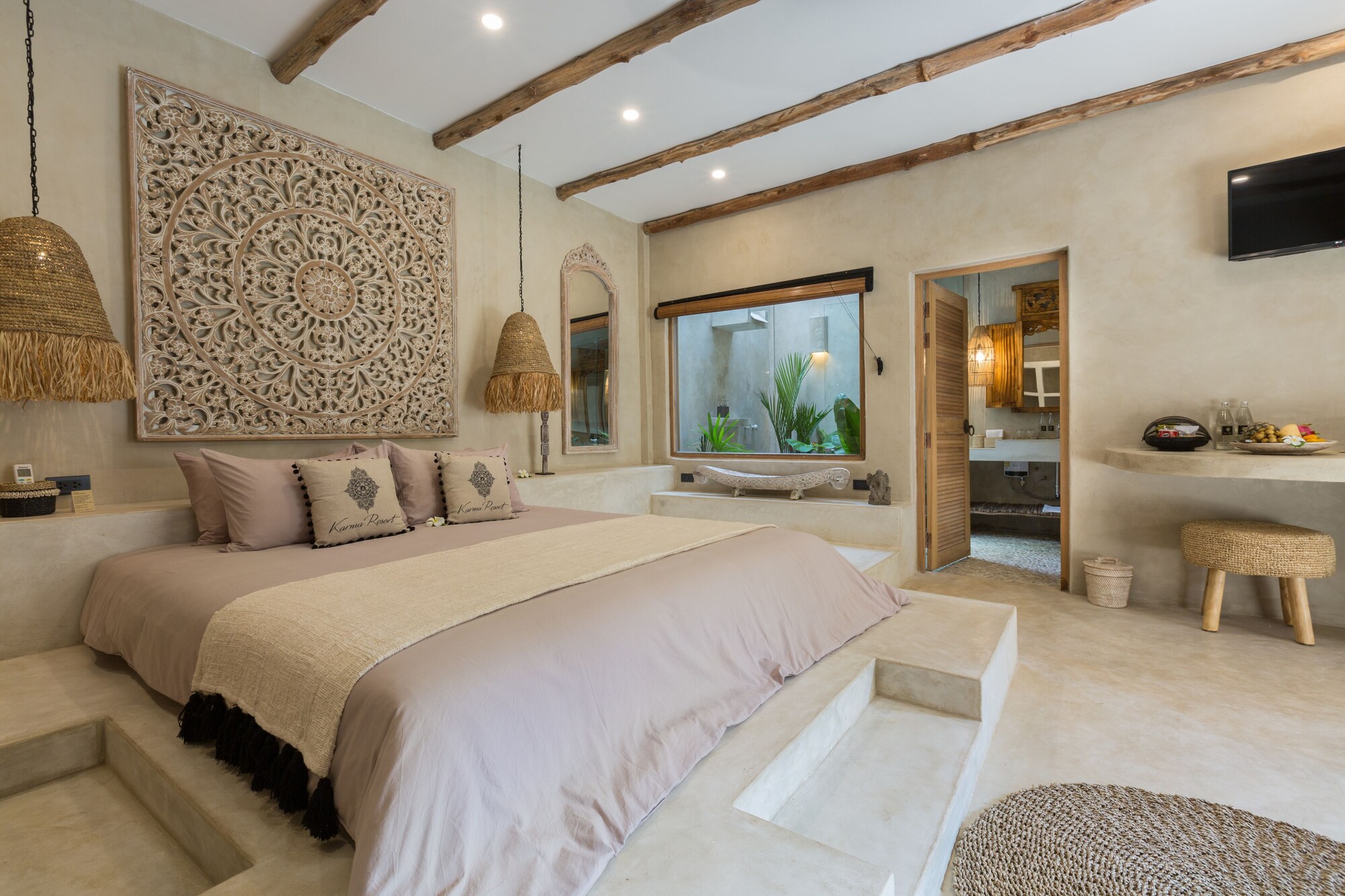 EXECUTIVE, DOUBLE BED