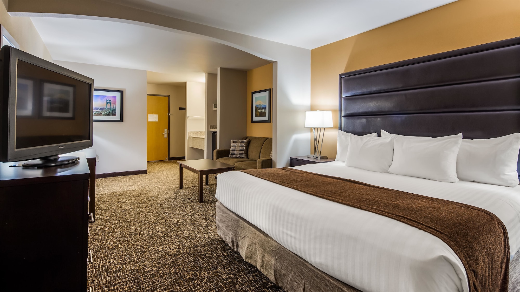 Suite, King Bed