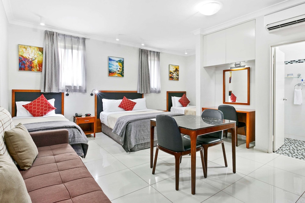 Comfort Inn & Suites Burwood 30/33