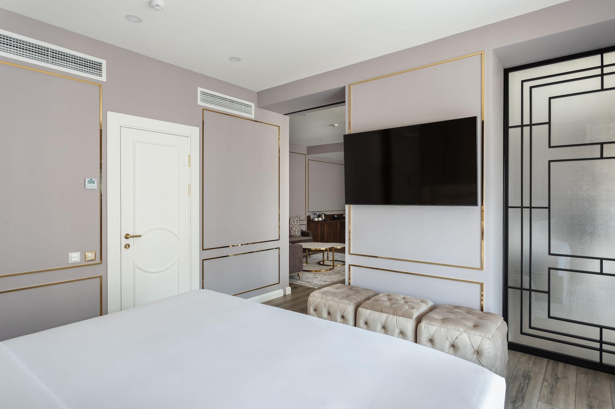 Suite, Hot Tub