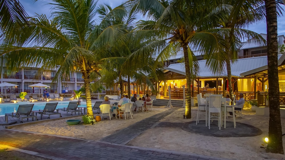 Le Peninsula Bay Beach Resort & Spa 31/50