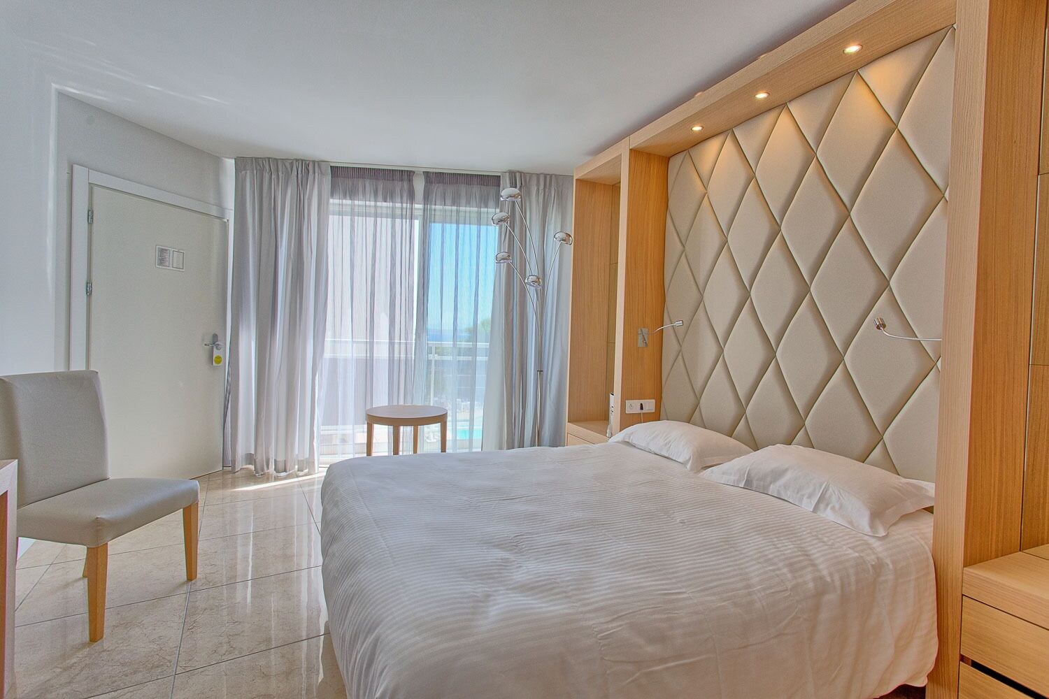 Double Bed, Pool Access