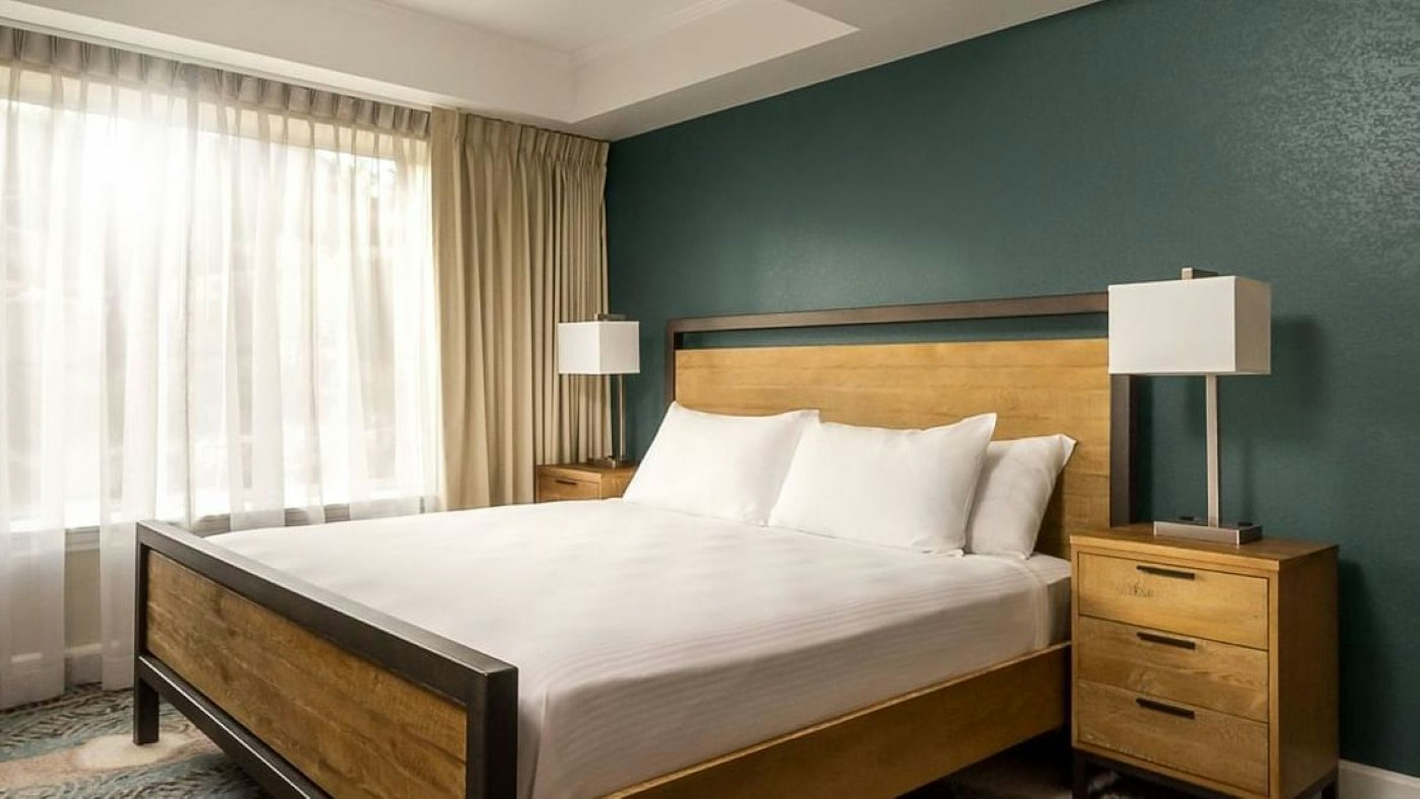 Aspire, King Bed