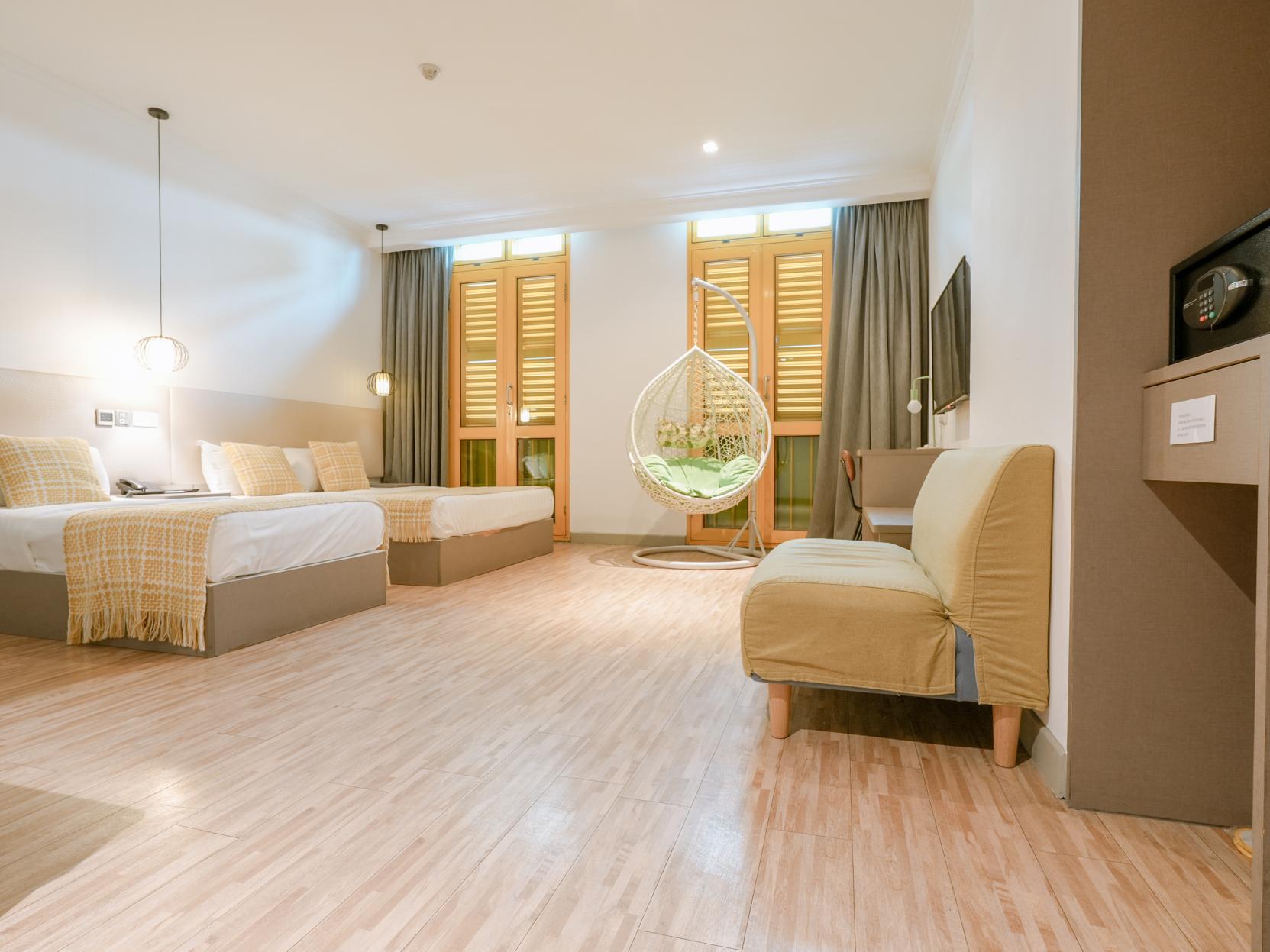 Room, Quadruple, Single Bed