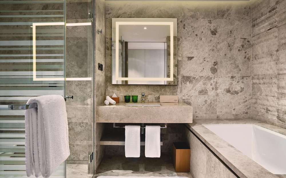East Beijing Hotel 52/55