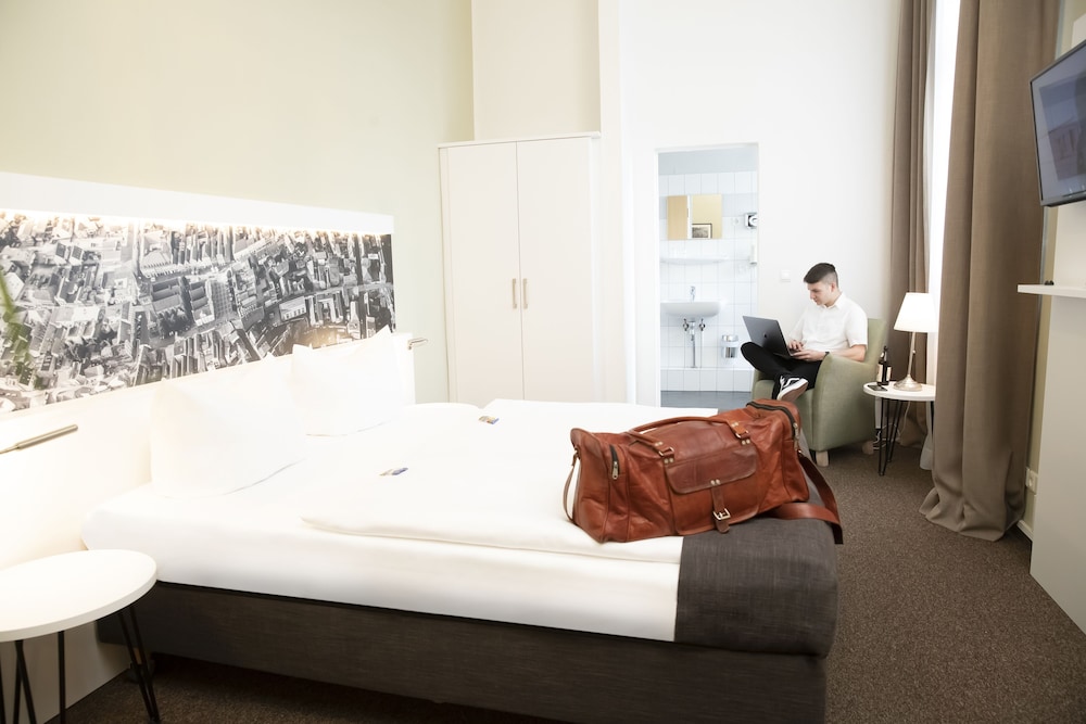 Hotel Am Schlosspark 36/71