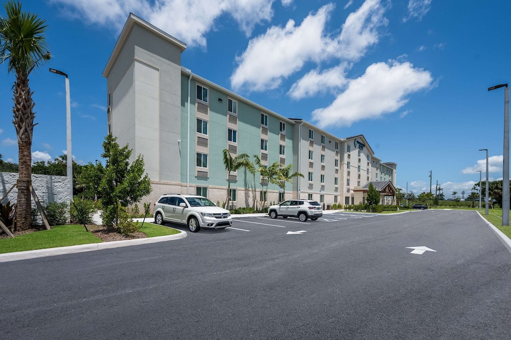 Woodspring Suites West Palm Beach 19/19