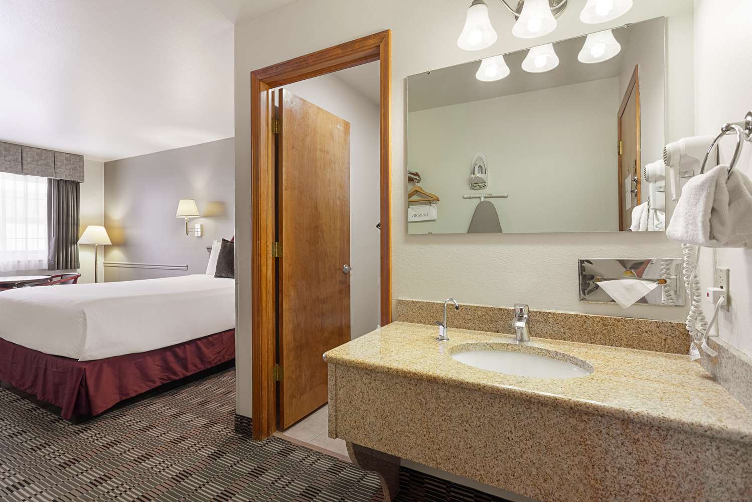 Americas Best Value Inn Burns 36/36