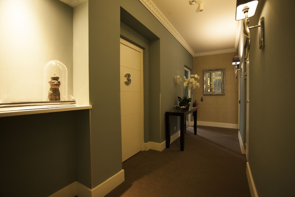 Georges Hotel 2/33