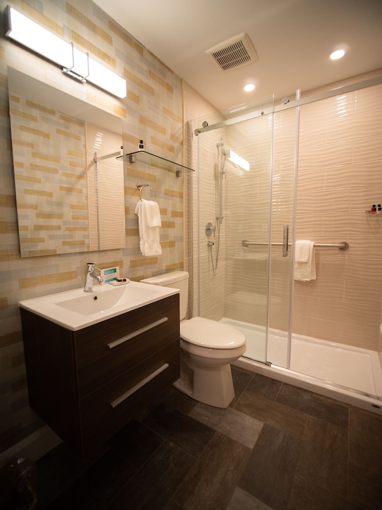 Oak Island Resort Conference Centre 20/75