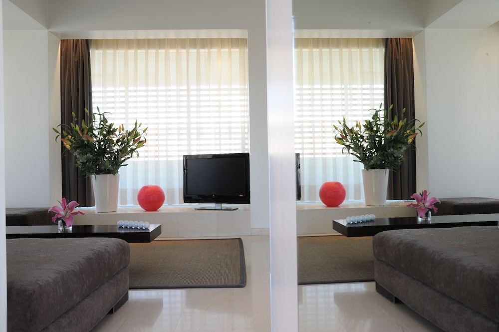 BRASIL SUITES 33/41