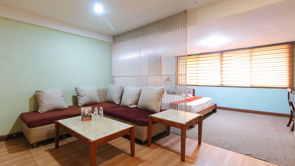 Reddoorz Timog Avenue Quezon City 44/58