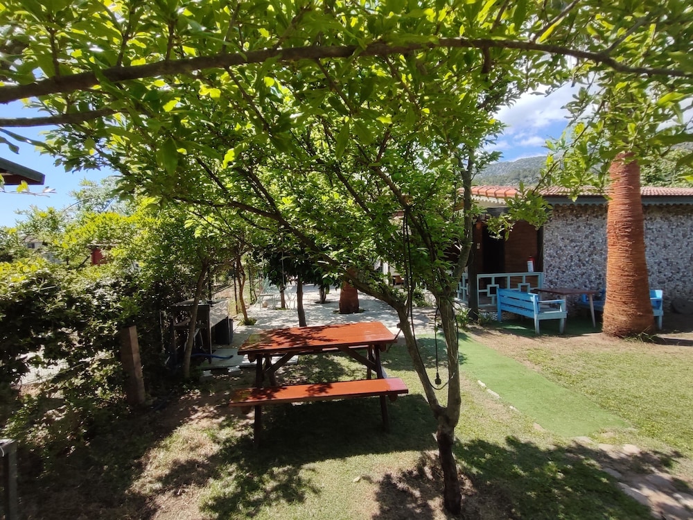 Cirali Flora Pension 33/50