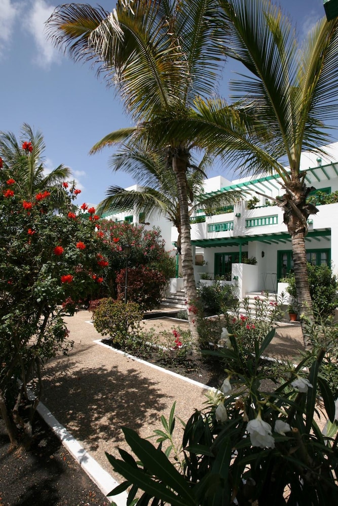Nazaret Apartments 61/67