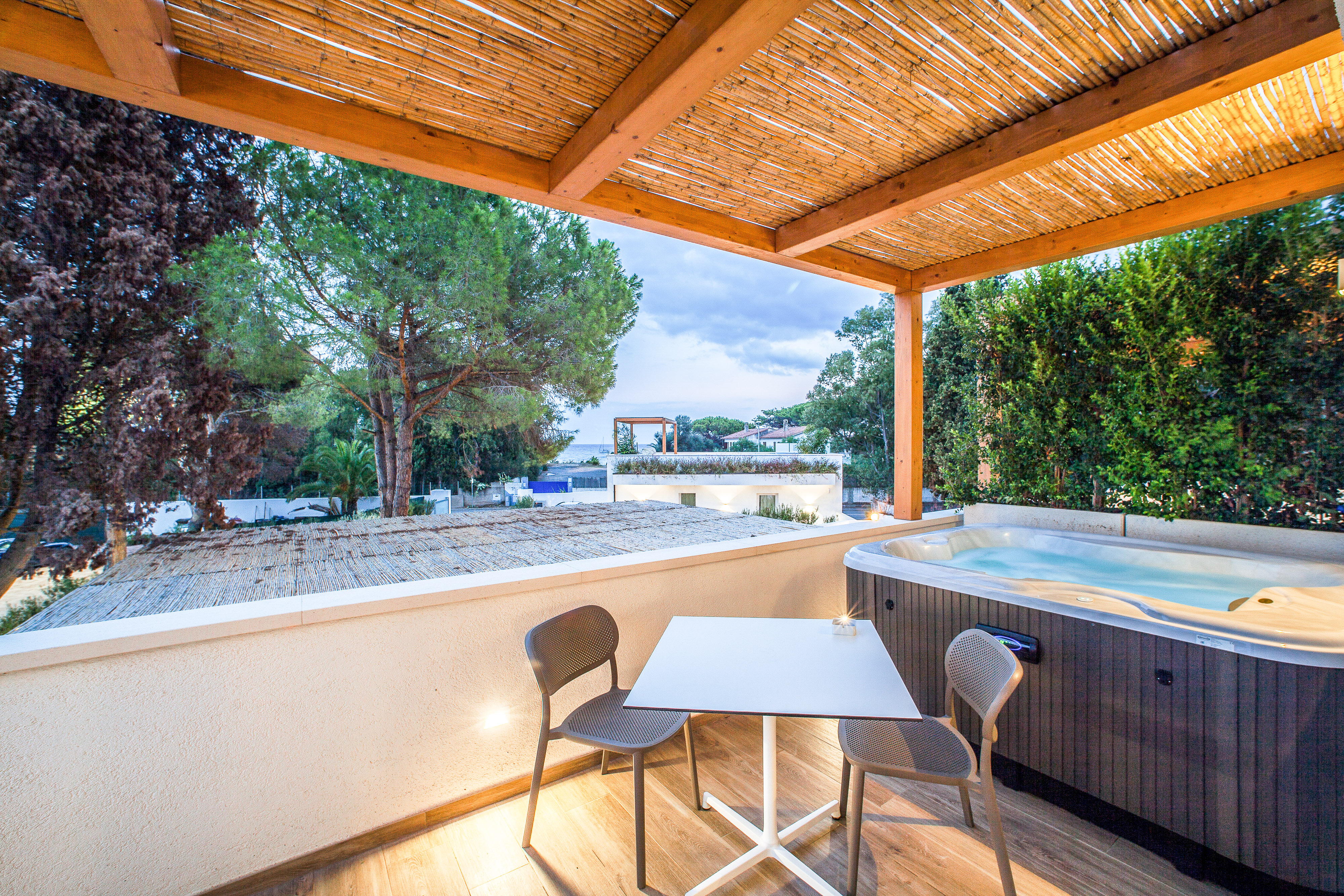 Noha Lifestyle - Adults Only 21/46