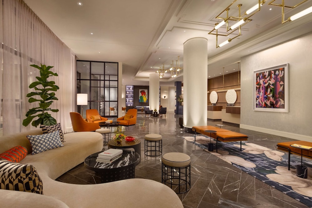 106 Jefferson Huntsville, Curio Collection by Hilton 36/59