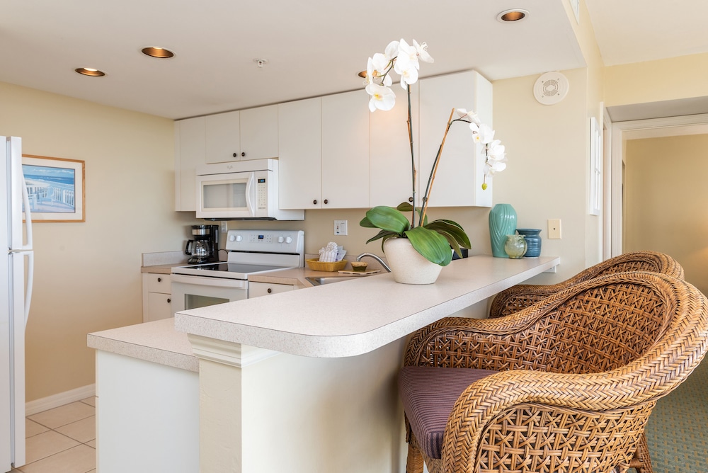 Lover's Key Resort by Check-In Vacation Rentals 14/70