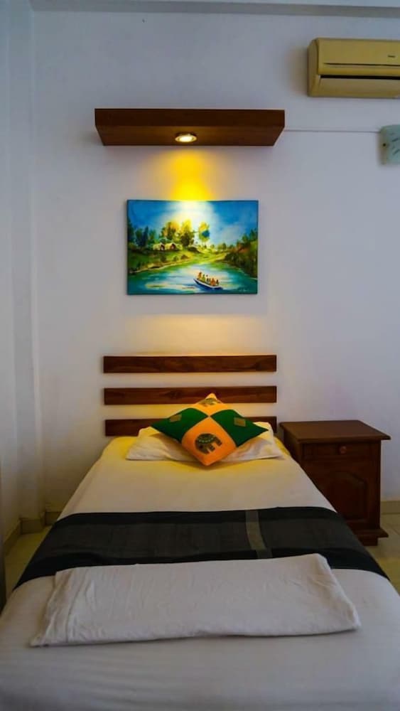 LUXURY, SINGLE, SINGLE BED