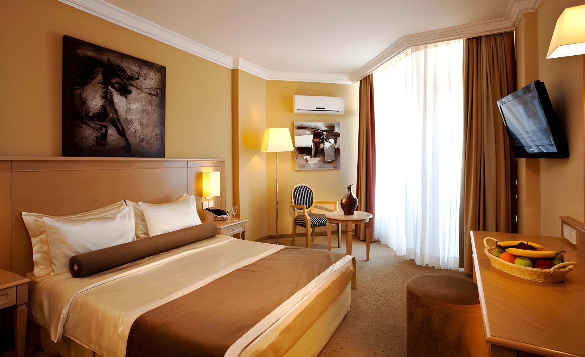 Room, Double Bed