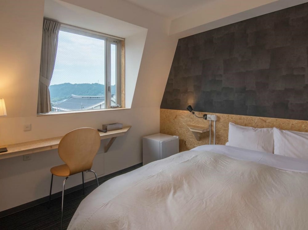 ROOM, DOUBLE BED, TOP FLOOR