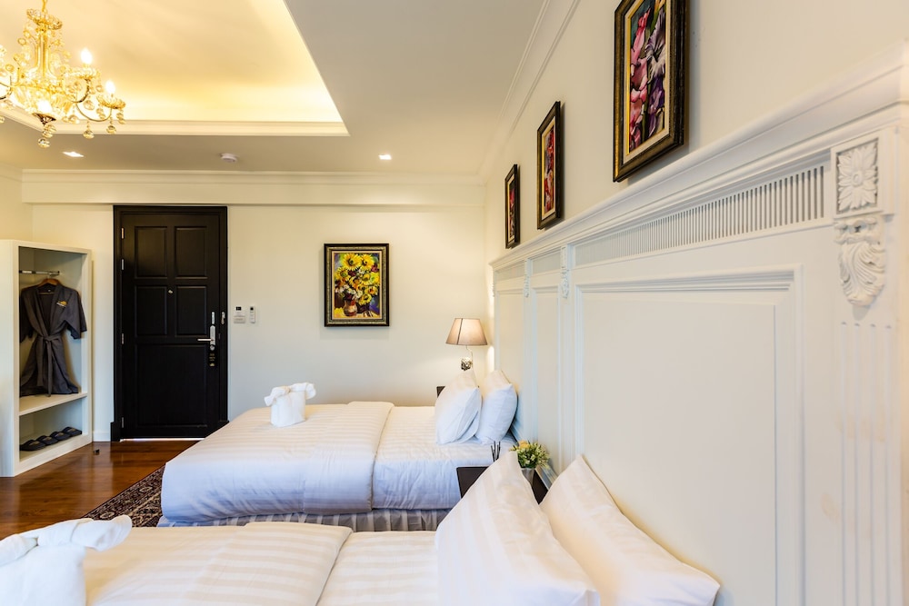 Merchant Villa 8/50