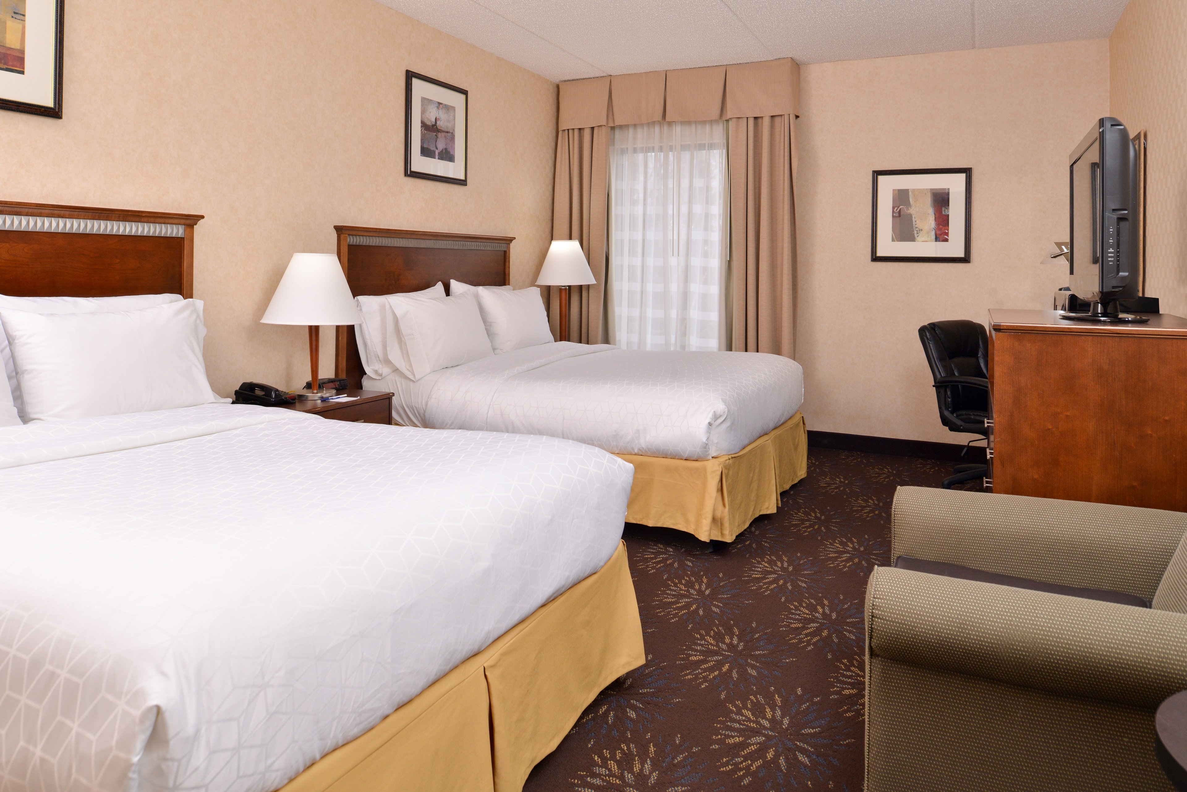 Holiday Inn Express Hotel Suites West Chester 21/76