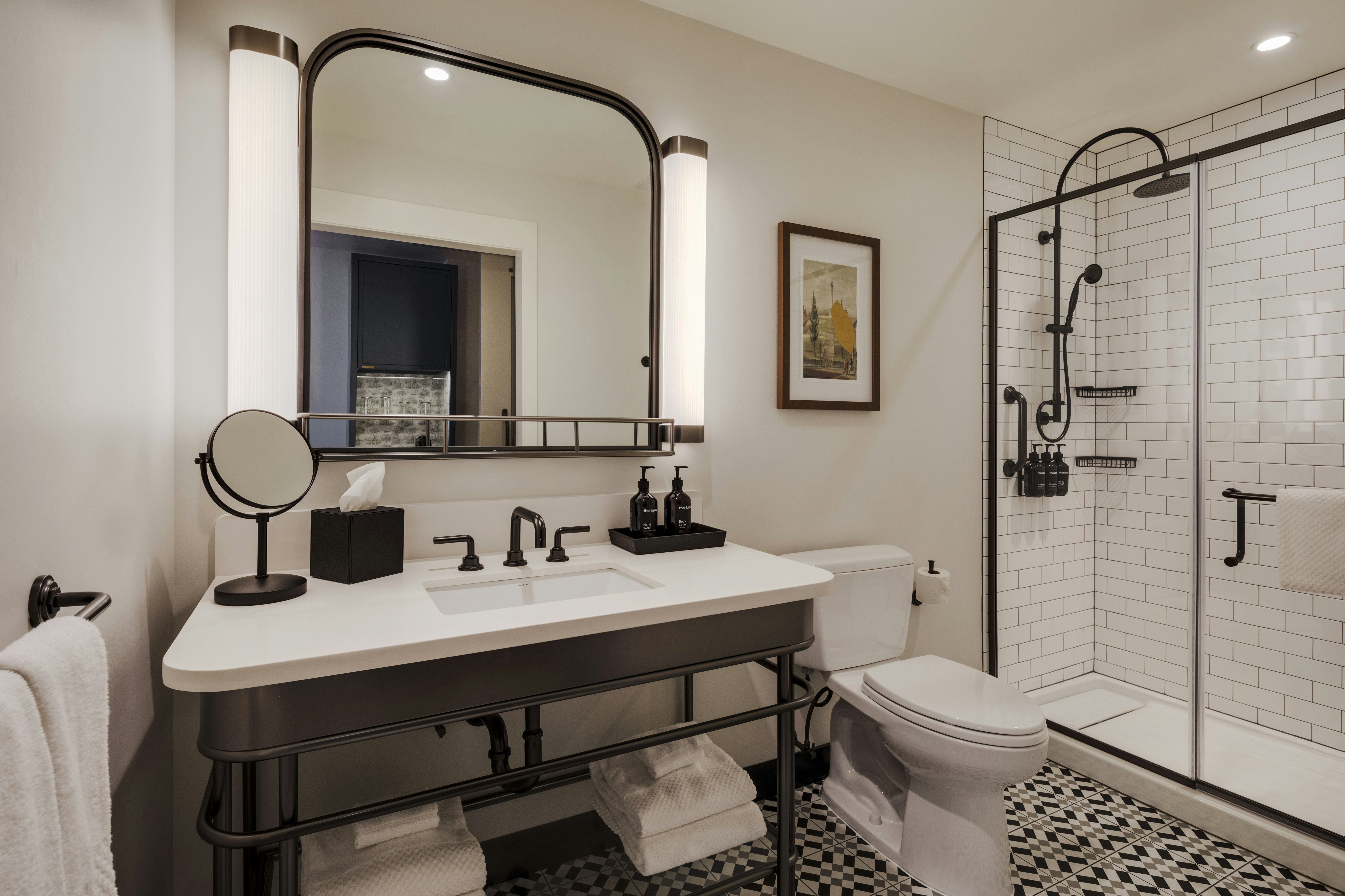 غرفة بريميوم بسرير كينج بإطلالة على المدينة، Canopy by Hilton Boston Downtown 4/4