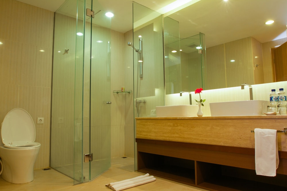 BW SUITE BELITUNG 48/50