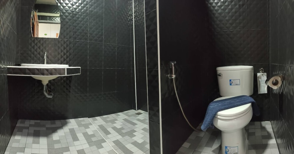 Golden House Hotel Sakaeo 49/50