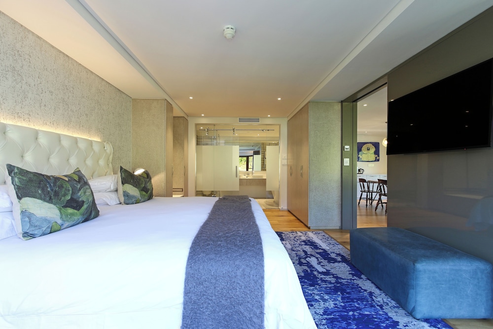 Mountain, Superior, Suite, King Bed, Mountain View
