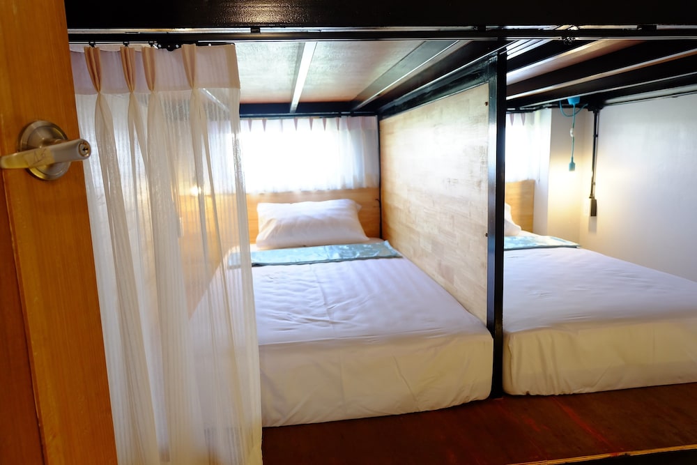 Sleep Owl Hostel 13/37