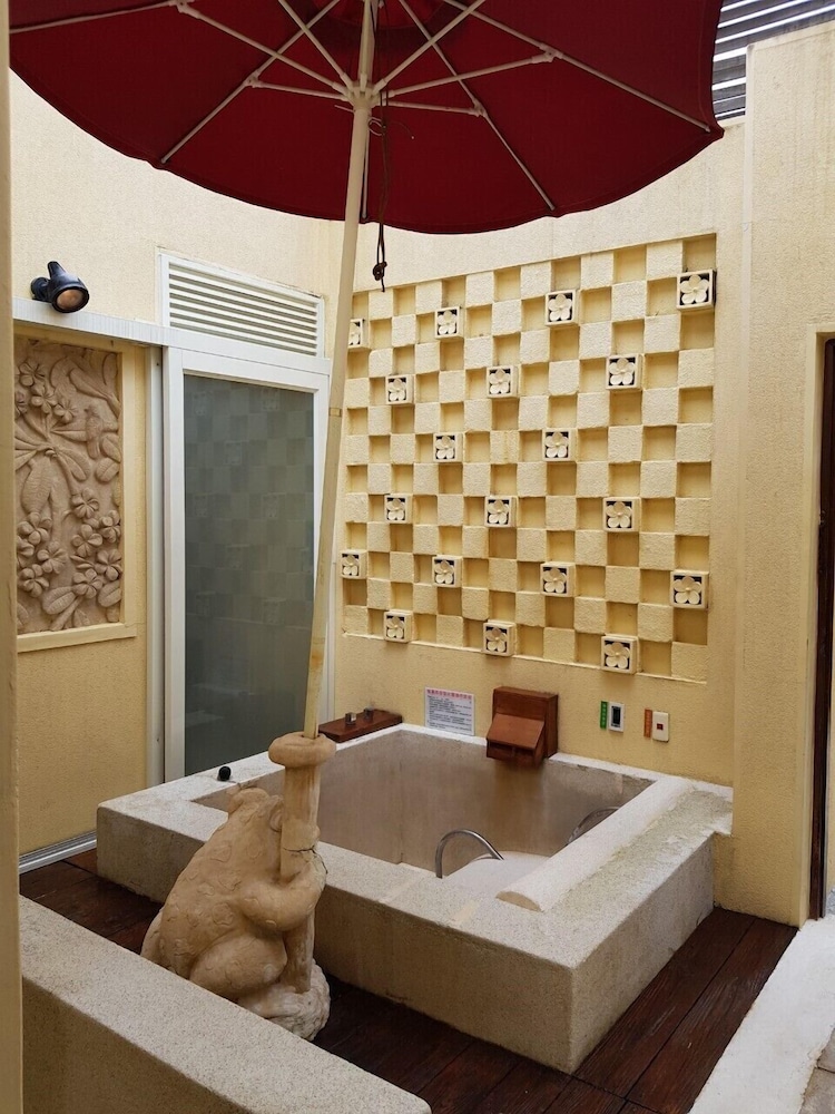 No. 26 Corner Villa Resort 13/21