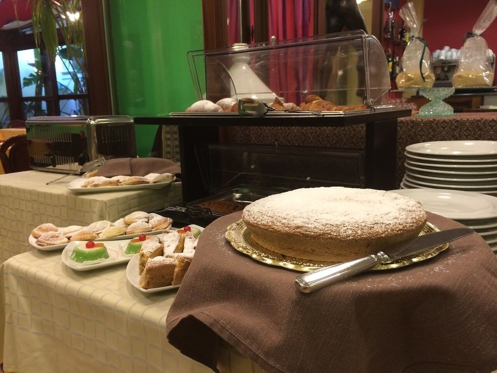 Hotel Ristorante Trinacria 40/50
