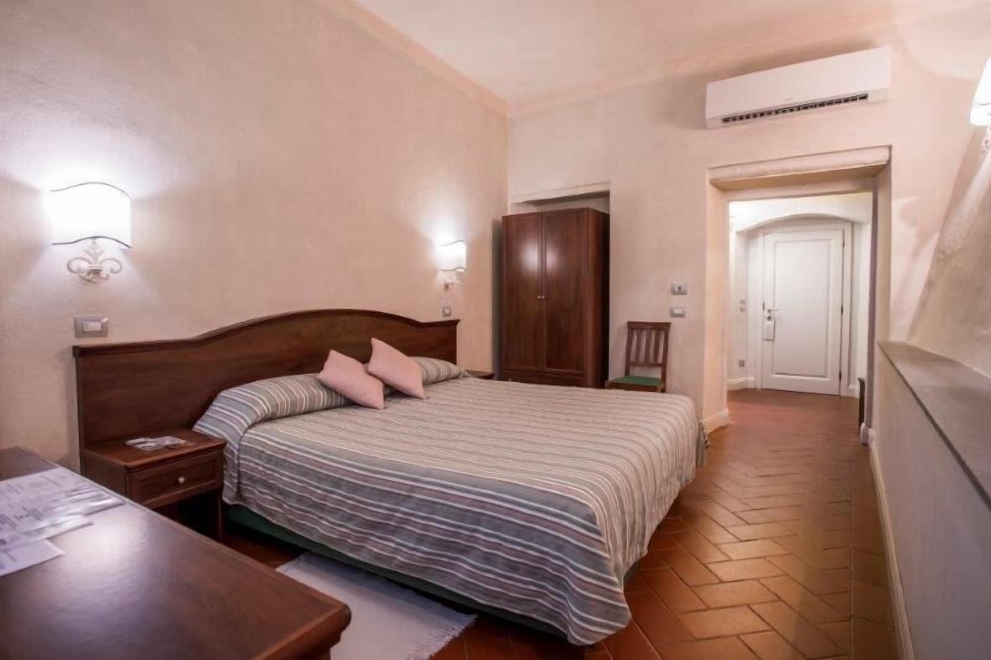 Economy, Double Bed, Pool Access