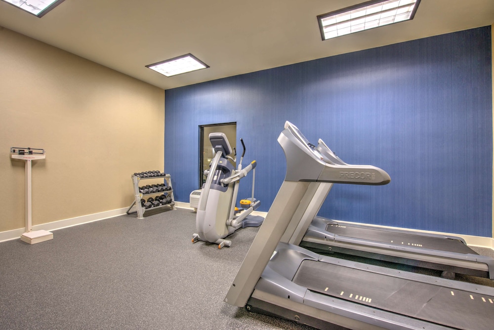 Hampton Inn Baton Rouge - Denham Springs 23/36