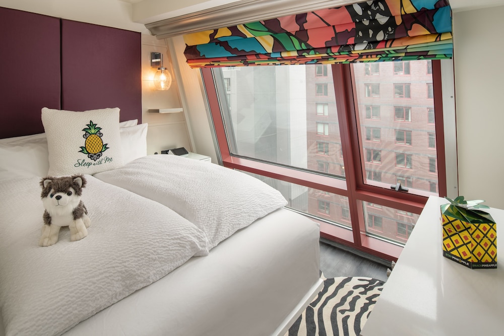 Staypineapple An Artful Hotel Midtown New York 24/65